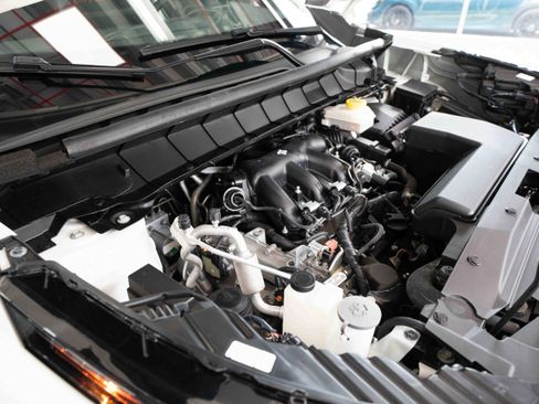 Used 2024 Nissan Pathfinder Rock Creek AWD/4WD image 32