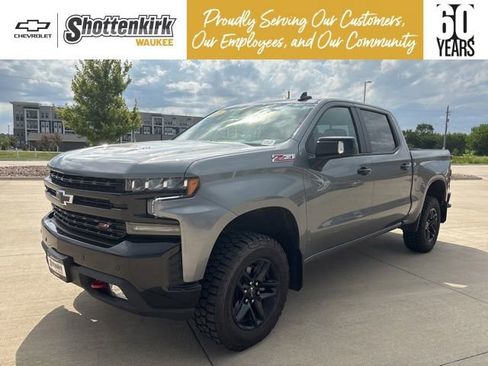 Used 2021 Chevrolet Silverado 1500 LT Trail Boss w/ Convenience Package II AWD/4WD image 1