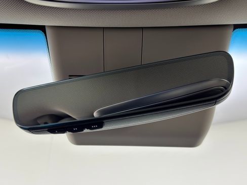 Used 2025 Genesis GV80 2.5T Prestige image 37