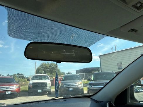 Used 2010 MAZDA MAZDA3 i Sport image 27