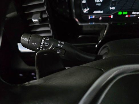 Used 2022 GMC Sierra 1500 Elevation image 24