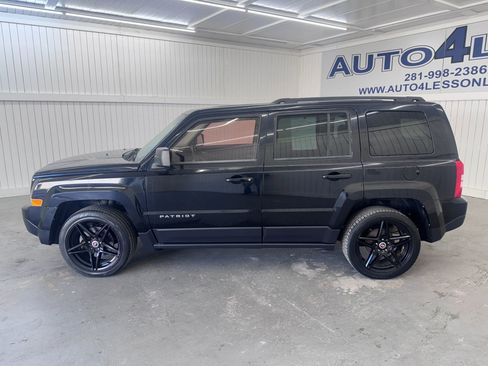 Used 2014 Jeep Patriot Sport w/ Power Value Group image 8