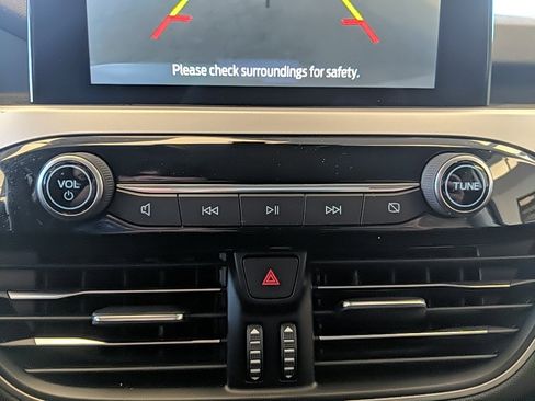 Certified 2022 Ford Escape SEL w/ Class II Trailer Tow Package image 18