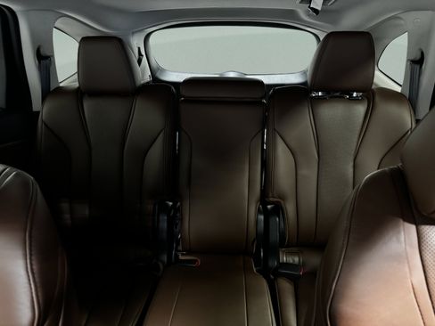 Certified 2024 Acura MDX FWD w/ Technology Package image 40
