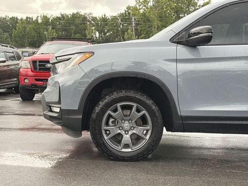 Used 2025 Honda Passport TrailSport image 9