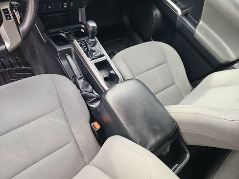 Used 2018 Toyota Tacoma SR5 image 20