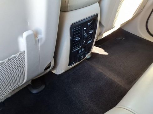 Used 2019 Jeep Grand Cherokee Limited image 11