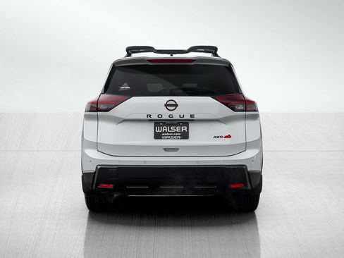 Used 2026 Nissan Rogue SV image 4