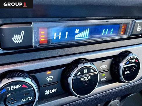 Certified 2017 Toyota Tacoma TRD Sport image 33