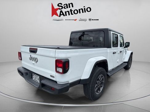 Used 2022 Jeep Gladiator Overland AWD/4WD image 10