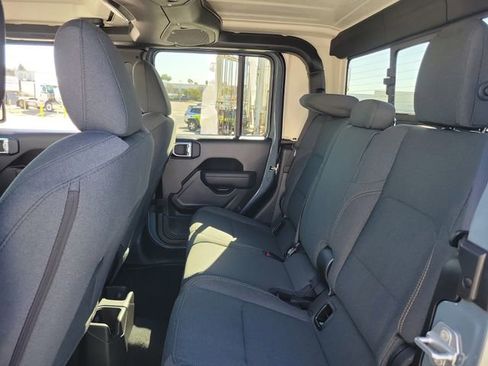 New 2026 Jeep Gladiator Sport image 10