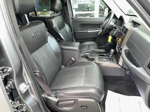 Used 2012 Jeep Liberty Limited Jet AWD/4WD image 21
