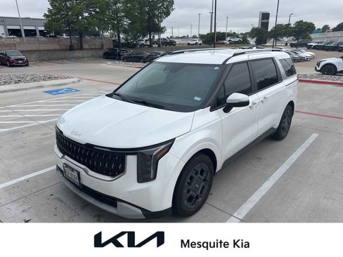 Used 2026 Kia Carnival EX FWD image 1