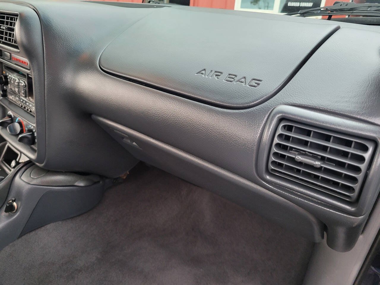 Used 1998 Chevrolet Camaro LT RWD image 33