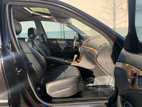 Used 2007 Mercedes-Benz E 350 4MATIC Sedan image 18