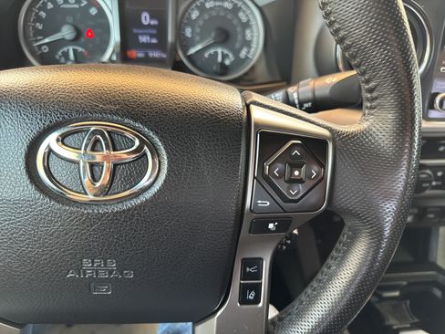 Used 2021 Toyota Tacoma Limited w/ Nightshade Package AWD/4WD image 28