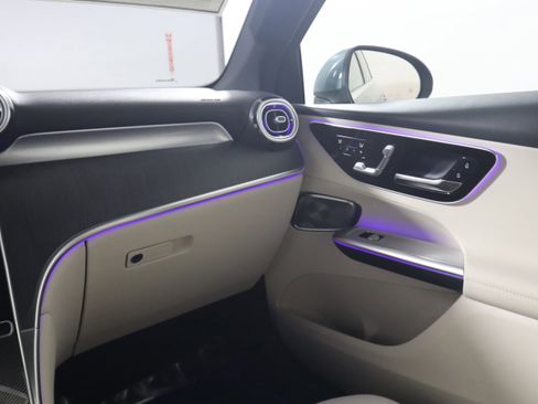 New 2026 Mercedes-Benz GLC 300 image 12
