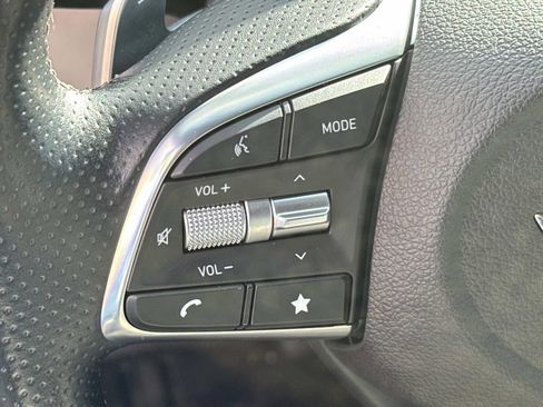 Used 2022 Genesis G70 3.3T image 22