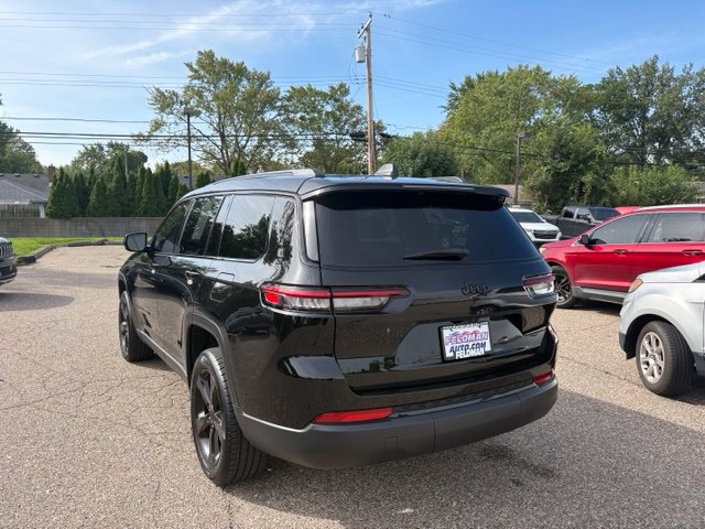 Used 2023 Jeep Grand Cherokee L Laredo AWD/4WD image 3