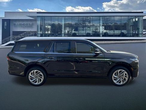 New 2026 Lincoln Navigator L Reserve image 9