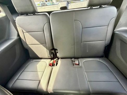Used 2019 Chevrolet Traverse LT AWD/4WD image 13