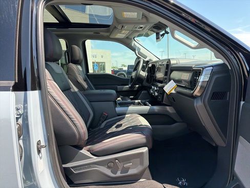 New 2026 Ford F250 Lariat w/ Black Appearance Package image 25