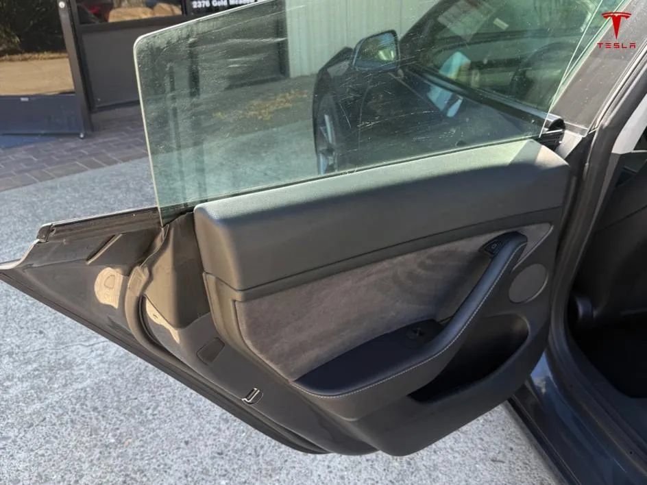 Used 2023 Tesla Model 3 Standard Range RWD image 12