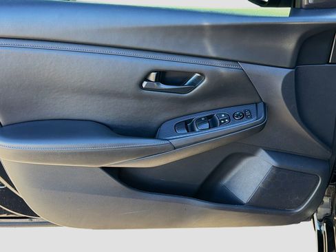 Used 2024 Nissan Sentra S image 19