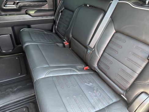 Used 2024 GMC Sierra 2500 AT4X AWD/4WD image 32