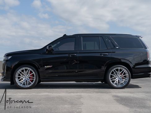 Used 2023 Cadillac Escalade V image 4