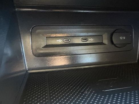 Used 2021 Volkswagen Atlas SE image 28