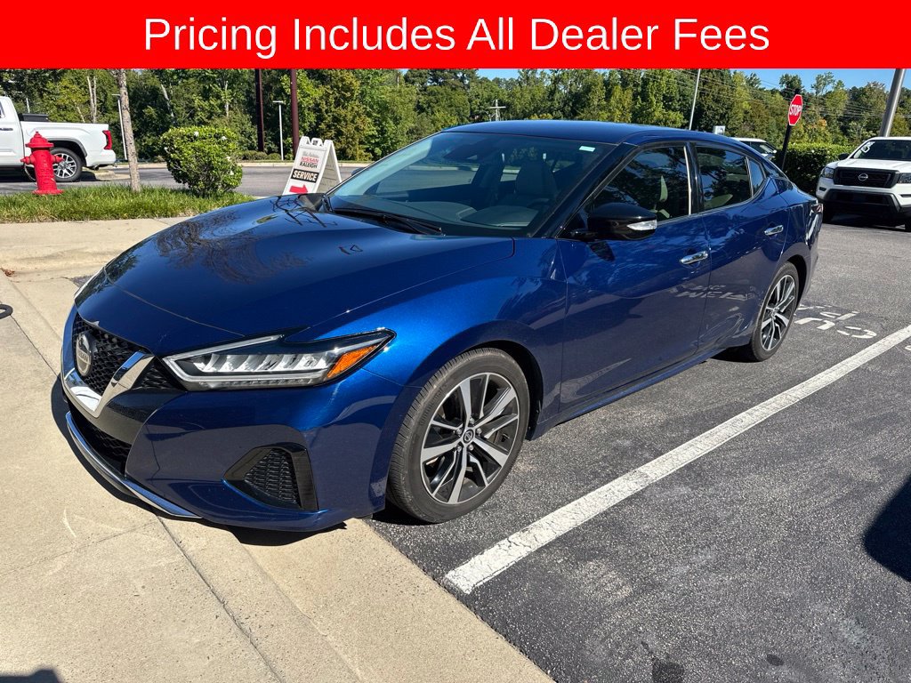 Used 2022 Nissan Maxima SV w/ Floor Mat Group FWD image 3