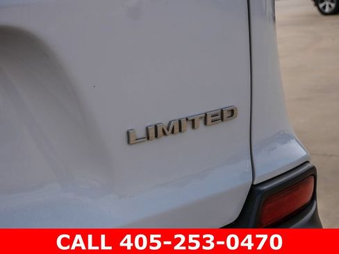 Used 2020 Jeep Cherokee Limited FWD image 67