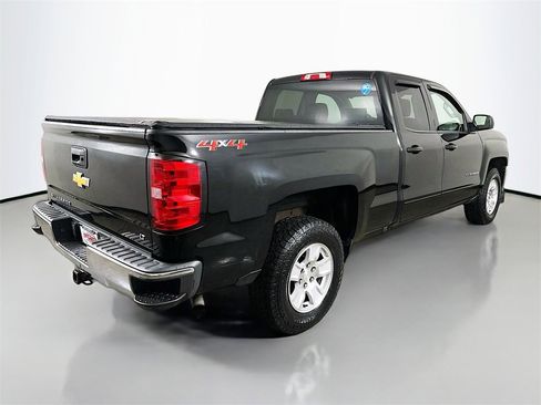 Used 2018 Chevrolet Silverado 1500 LT image 16
