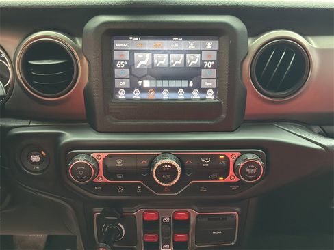 Used 2021 Jeep Wrangler Unlimited Sport image 26