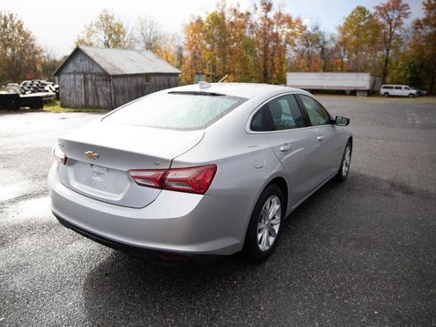 Used 2022 Chevrolet Malibu LT image 4