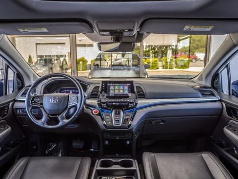 Used 2020 Honda Odyssey Elite image 3