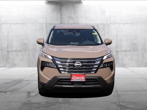 Certified 2025 Nissan Rogue SV AWD/4WD image 4
