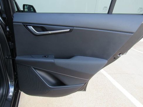 Used 2023 Kia Niro EX Touring image 25
