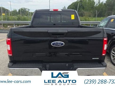 Used 2018 Ford F150 Lariat w/ Trailer Tow Package RWD image 2