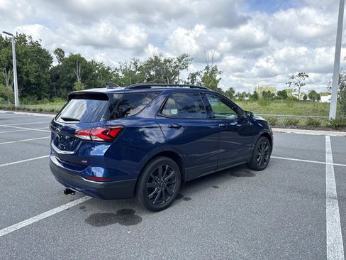 Used 2022 Chevrolet Equinox RS w/ Infotainment Package FWD image 3