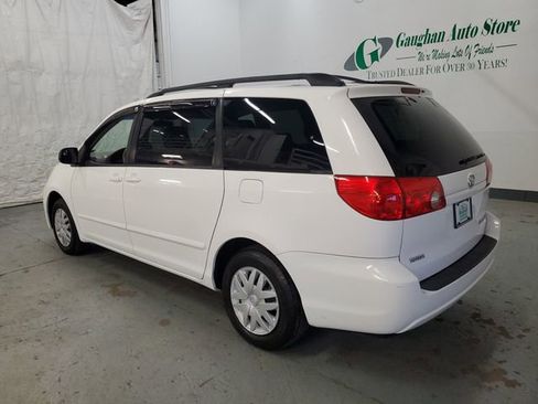 Used 2009 Toyota Sienna LE FWD image 3