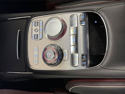 Used 2025 Genesis G90 3.5T AWD/4WD image 19
