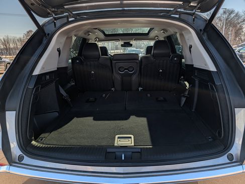 Used 2023 Acura MDX SH-AWD w/ Technology Package image 18