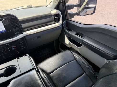 Used 2023 Ford F250 XLT w/ FX4 Off-Road Package AWD/4WD image 35