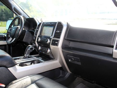 Used 2018 Ford F150 Lariat w/ Equipment Group 502A Luxury AWD/4WD image 17