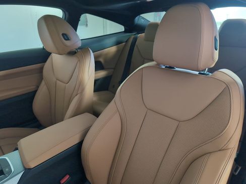 Used 2025 BMW 430i Coupe w/ Convenience Package image 22