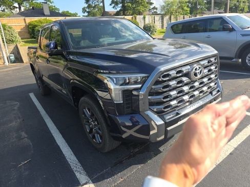 Used 2023 Toyota Tundra Platinum image 1