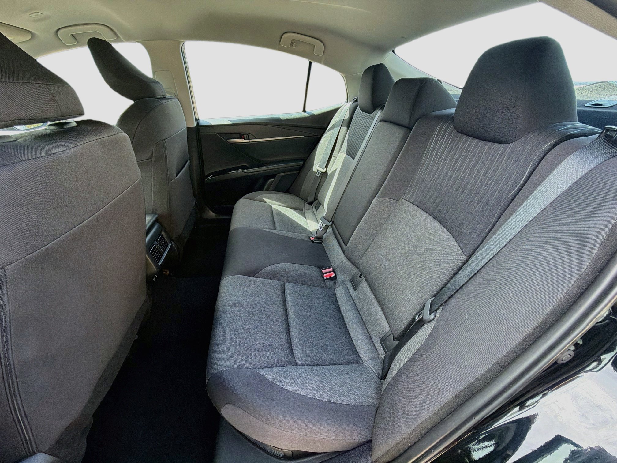 Used 2025 Toyota Camry LE FWD image 29