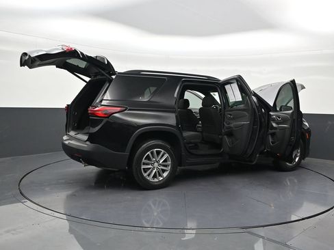 Used 2023 Chevrolet Traverse LT FWD image 29